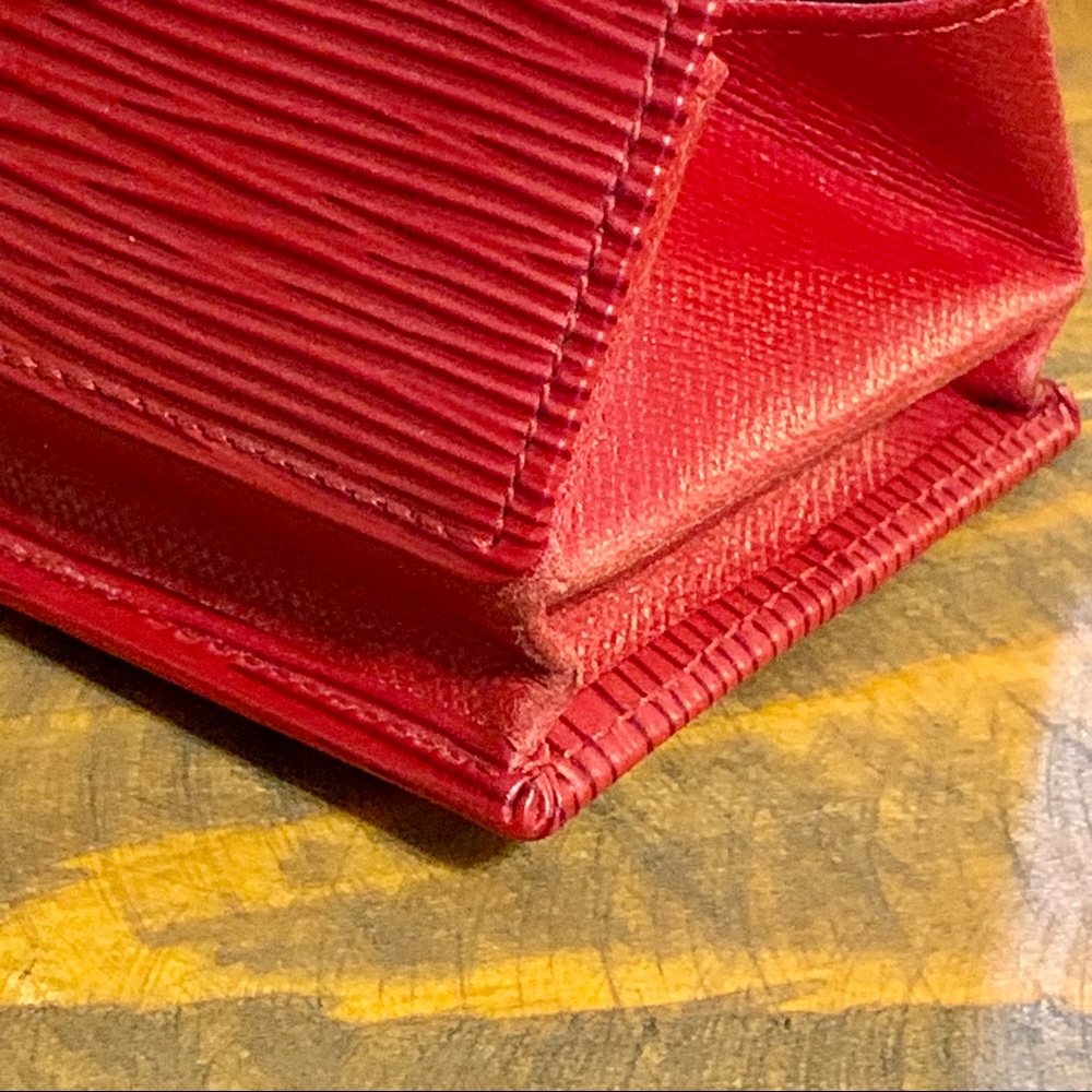 Louis Vuitton Epi Porte-Monnaie Boite Coin Box - Picture 10 of 16